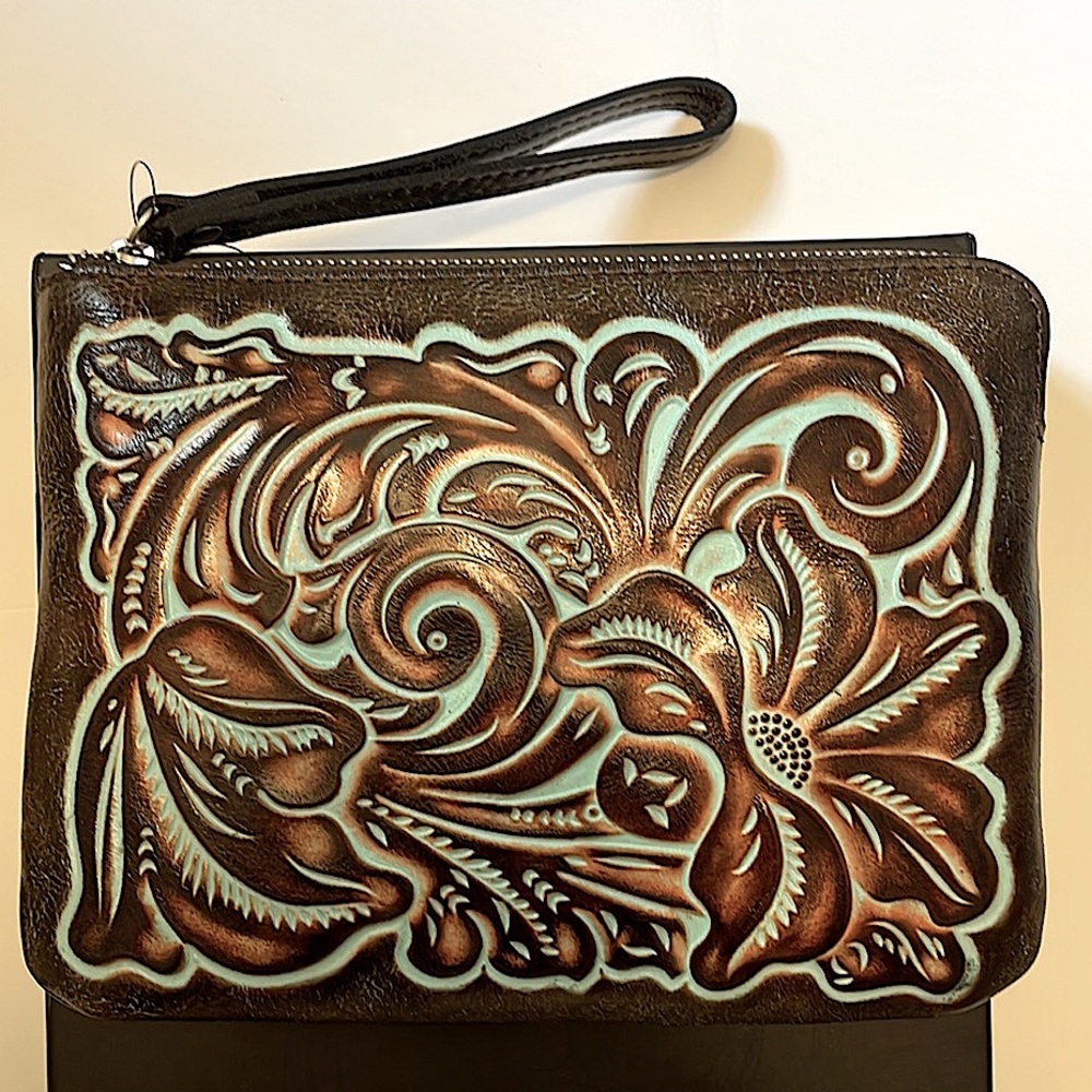 Patricia Nash Cassini Wristlet Tooled Turquoise NWT & GIFT BOX 🎁 make an offer!